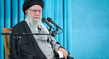 BAE Devlet Başkanı'nın Danışmanı, Trump'ın Hamaney'e yazdığı mektubu İran'a teslim etti