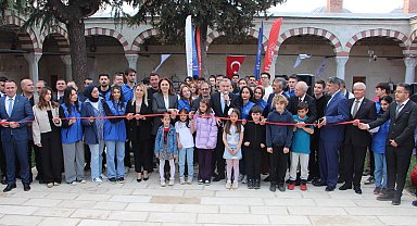 Bakan Bak: Uyuşturucu gibi kötü alışkanlıklardan gençlerimizin uzak durmasını istiyoruz