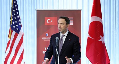 Bakan Bayraktar, ABD'de Türk ve ABD'li şirketlerin üst düzey yöneticileriyle bir araya geldi