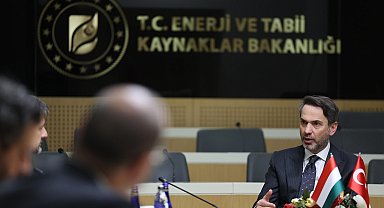 Bakan Bayraktar, Macaristan Büyükelçisi Matis'i kabul etti