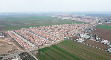 Bakan Kurum: Türkiye'nin ilk 'kırsal uydu kenti' deprem bölgesinde inşa edildi