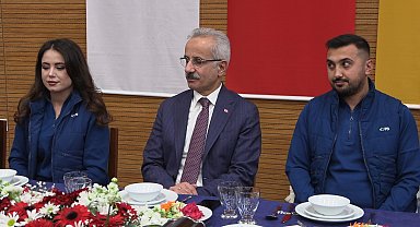 Bakan Uraloğlu, PTT Genel Müdürlüğü personeliyle iftar yaptı