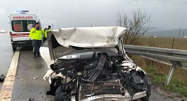 Balıkesir'de 5 aracın karıştığı zincirleme kazada 2 ölü, 4 yaralı