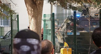 Balkondan av tüfeğiyle ateş açtı; çatışmada etkisiz hale getirildi