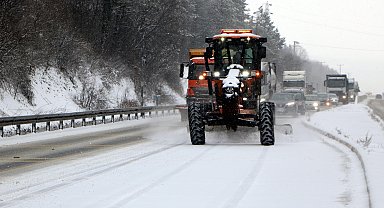Bolu Dağı'nda kar yağışı