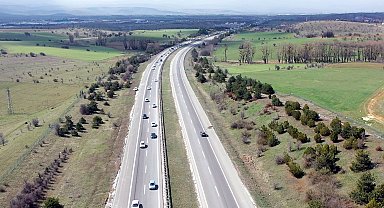 Bolu geçişinde otoyolda yoğun bayram trafiği