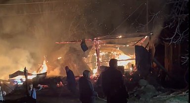 Bolu'da samanlık ve ahır alev alev yandı