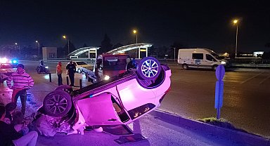 Bursa'da 3 aracın karıştığı zincirleme kazada 5 yaralı