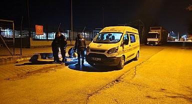 Bursa'da, büfeye girip hırsızlık yapan 2 şüpheli yakalandı