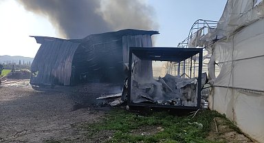 Bursa'da gül serasında çıkan yangın 1 saatte söndürüldü