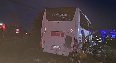 Çanakkale'de yolcu otobüsü yoldan çıktı: 11 yaralı -1Ek görüntü ve fotoğraf