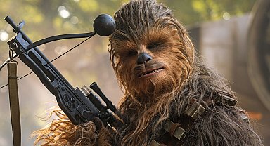 Chewbacca'nın 'yaylı tüfeği' açık artırmada satıldı