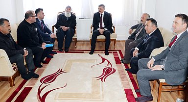 Çığda yaşamını yitiren 2 kişinin ailelerine AFAD'dan yardım