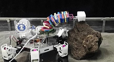 Çinli bilim insanları altı bacaklı robot geliştirdi