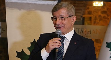 Davutoğlu: Başbakanlıktan ayrılma sebebim yolsuzluk ile mücadeledir