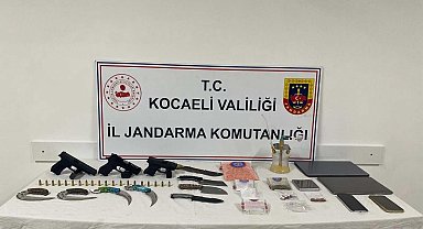 Dilovası'nda 796 ecstasy hap ele geçirildi