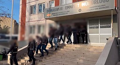 Diyarbakır merkezli 4 ilde sınavlarda usulsüzlük yapanlara operasyon; 26 tutuklama