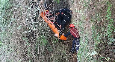 Düden Şelalesi'ndeki falezlerden düştü, itfaiye ve AFAD kurtardı