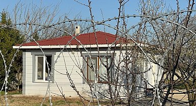 Emekli polis, tartıştığı eşini eşarpla boğdu