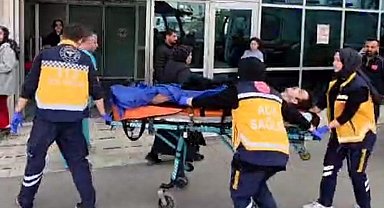 Evinde karşılaştığı kişi ve eşini bıçakladı