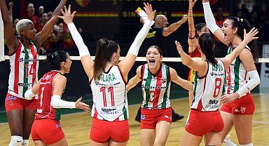 Ezeli rakipler Göztepe ve Karşıyaka, Sultanlar Ligi için sahada