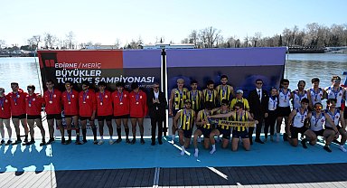 Fenerbahçe, Büyükler Türkiye Kürek Şampiyonası'nda takım halinde birinci oldu