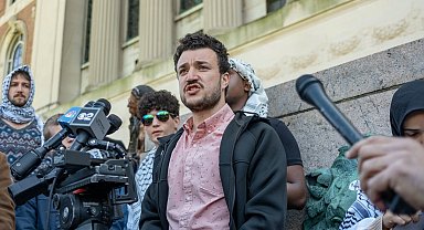 Filistinli aktivist Mahmud Halil'in eşi gözaltına alındığı anları paylaştı