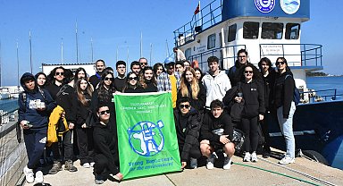Genç çevrecilerden İzmir Körfezi'ni temizleyecek proje önerisi