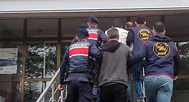 Haberleşme kablolarını çalıp kaçan şüpheliler ormanda yakalandı; 1 tutuklama