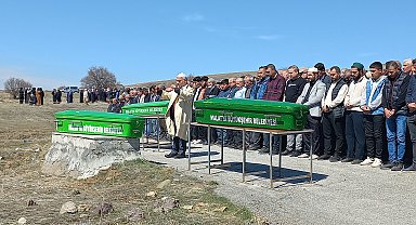 Hastane dönüşü kazada ölen aynı aileden 3 kişi, yan yana toprağa verildi