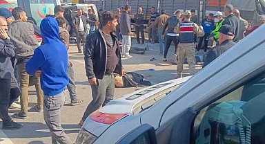 Hatay'da minibüs ile TIR çarpıştı; 6 ölü, 8 yaralı