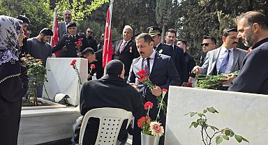 Hatay'da Ramazan Bayramı arifesinde şehitlikler ziyaret edildi