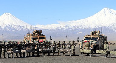 Hudut Kartalları, İran sınırında kuş uçurtmuyor