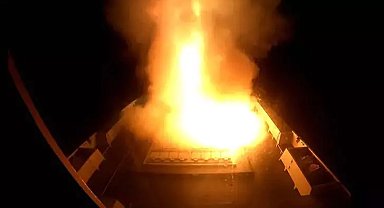 Husiler, İsrail'in Ben Gurion Havalimanı ve ABD'nin uçak gemisini bombaladı