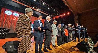 Huzurevinde kalanlardan 'Aile Yılı' için ses yarışması