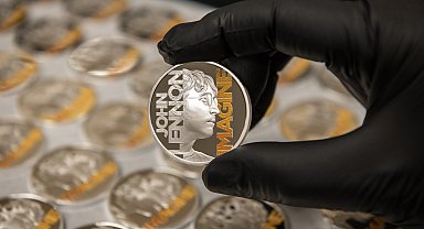 İngiltere Kraliyet Darphanesi, John Lennon anısına özel para bastırdı