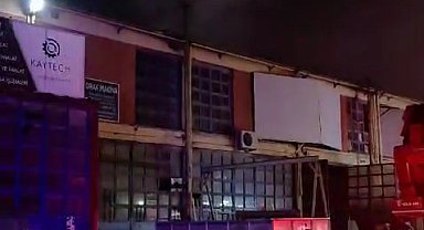 İş yerinde yangın; 1 işçi dumandan etkilendi