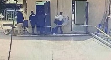 İstanbul - Ataşehir'de kadın GBT yapan polisle bekçiye tekme tokat saldırdı