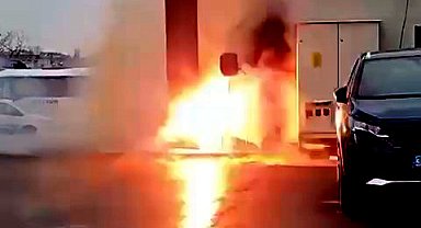 İstanbul- Avcılar'da sitede elektrik panosunda patlamalar yaşandı