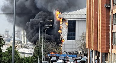 İstanbul - Başakşehir'de sanayi sitesinde yangın - 1