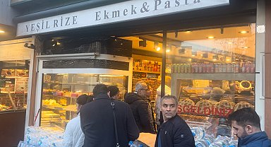 İstanbul- Beyoğlu'nda ilk iftar öncesi pide kuyruğu