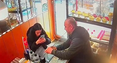 İstanbul - Beyoğlu'nda kuyumcudan altın taç çalan kadın kamerada: 'Sevgilim bana alamayınca çaldım'