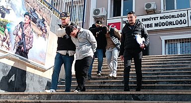 İstanbul- Güngören'de Faslı kadını polis olduklarını söyleyerek dolandıran şüpheliler yakalandı