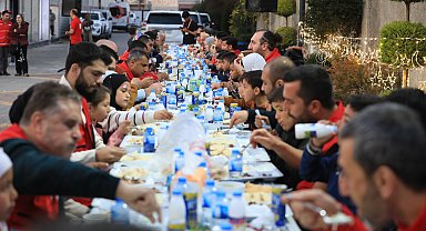 İstanbul-Kızılay'dan İblib'de engelli kamplarında kalanlara yardım, yetimhanedeki çocuklara iftar