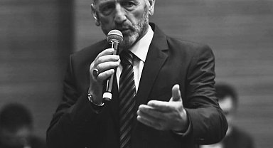 İstanbul- Pendik Belediyesi AK Parti Grup Başkanvekili Hüseyin Topçu, yaşamını yitirdi