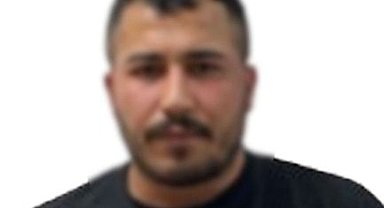 İstanbul- Pendik'te 2 şüphelinin iş yeri kurşunladığı anlar kamerada