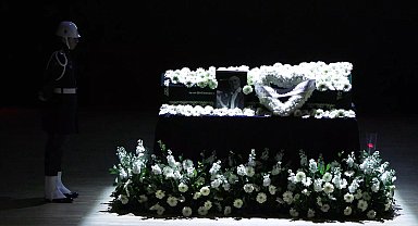 İstanbul - Sanatçı Edip Akbayram için Cemal Reşit Rey'de tören düzenlendi Ek bilgi ve görüntülerle geniş haber