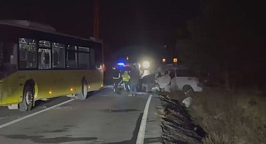 İstanbul - Sarıyer'de İETT otobüsü ile minibüs çarpıştı -1