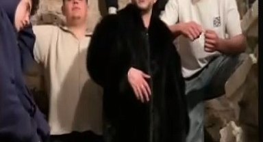 İstanbul- Sarıyer'de klip çekerken eski topçu karakolunu yaktılar