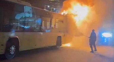 İstanbul - Şişli'de alev alan İETT otobüsüne yangın tüpü ile müdahale yetersiz kaldı; yangını itfaiye söndürdü